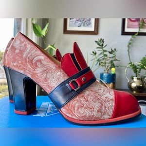 NWT John Fluevog Carlyne Attic Loafer Pump 8.5